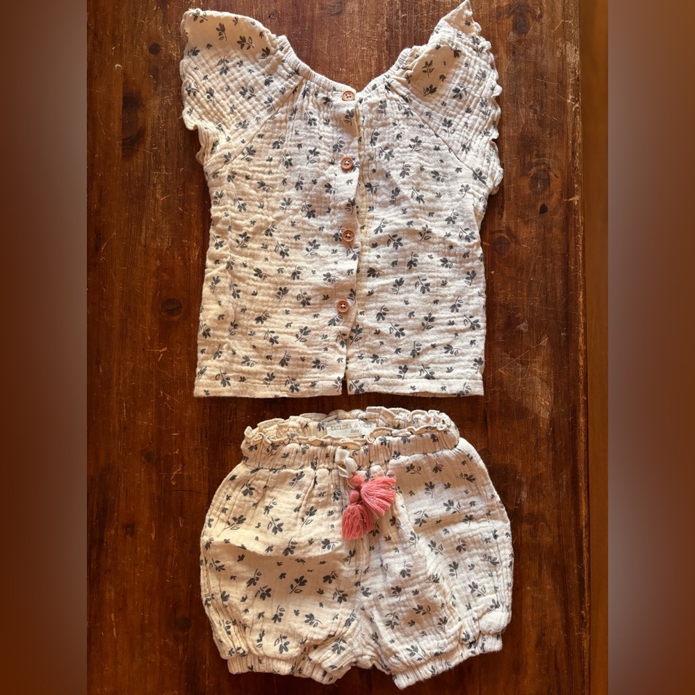 Chelsea & Violet Ruffled Floral Matching Set - Cream and Black